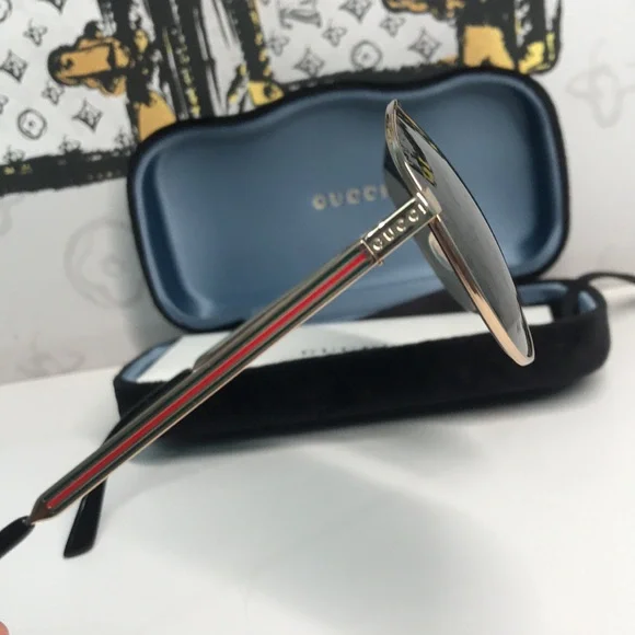 ✨ Brand New Gucci GG0137S 002 Aviator Sunglasses – Gold Frame with Grey Lenses ✨ - Picture 11 of 13